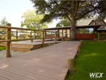 Terrasse en bois composite pour une maison prive de Bretagne